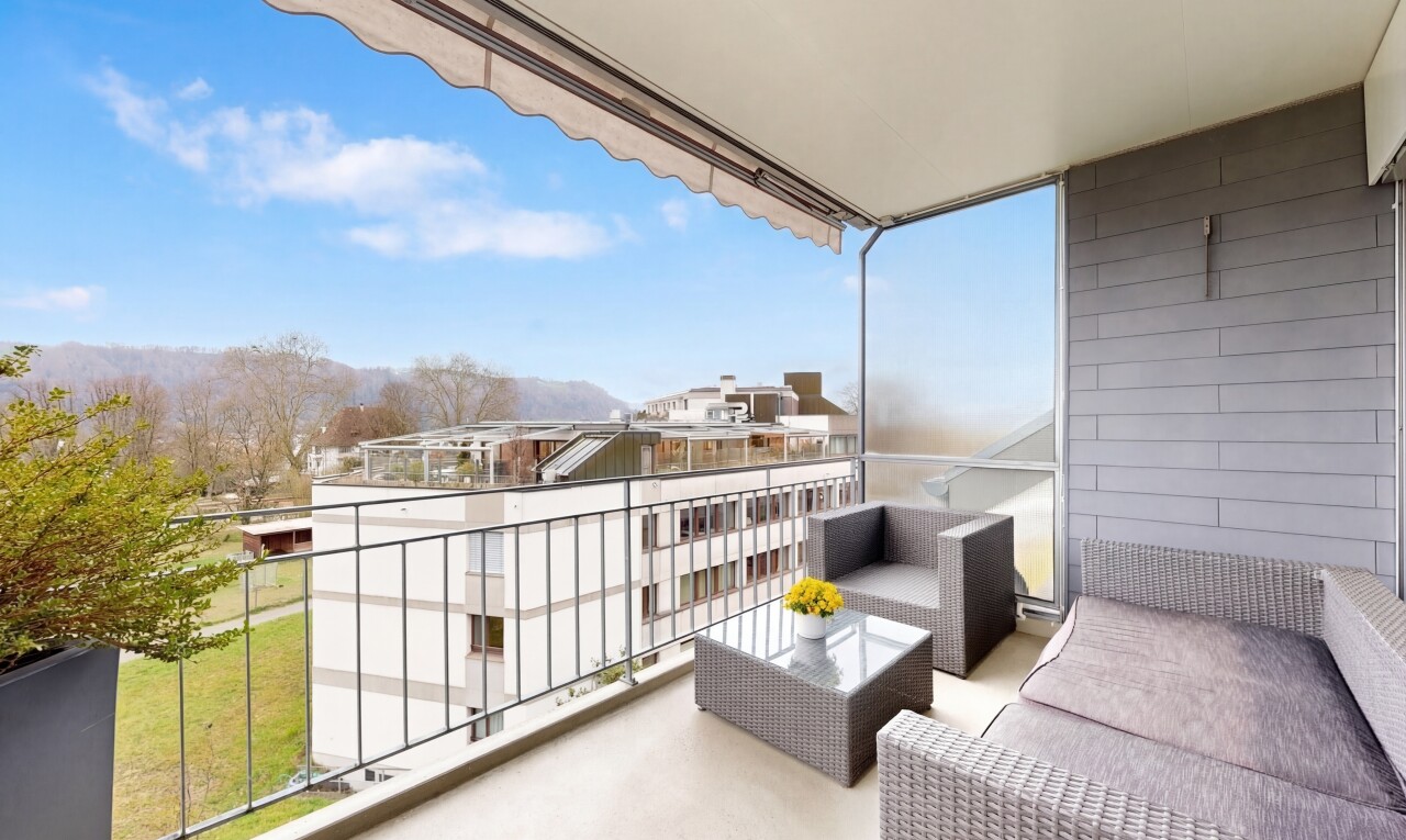 balkon mit terrasse, from property, day time, und wohnraum im freien