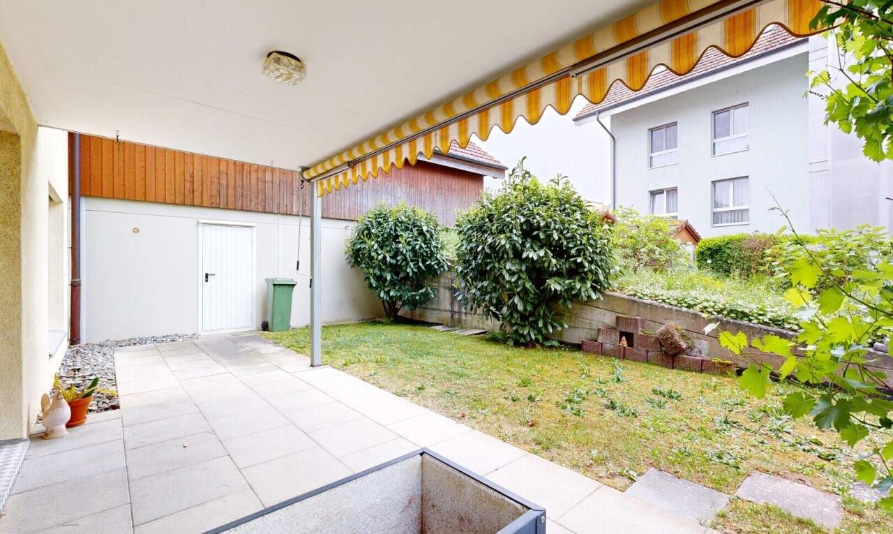 terrasse avec terrasse, from property, et auvent