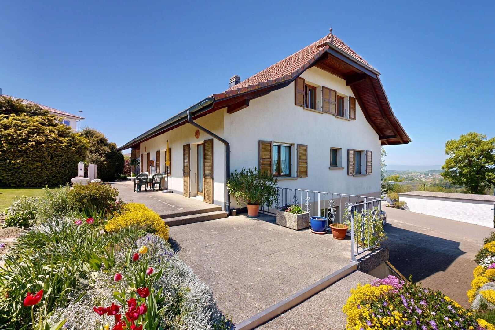 view of property with stucco siding