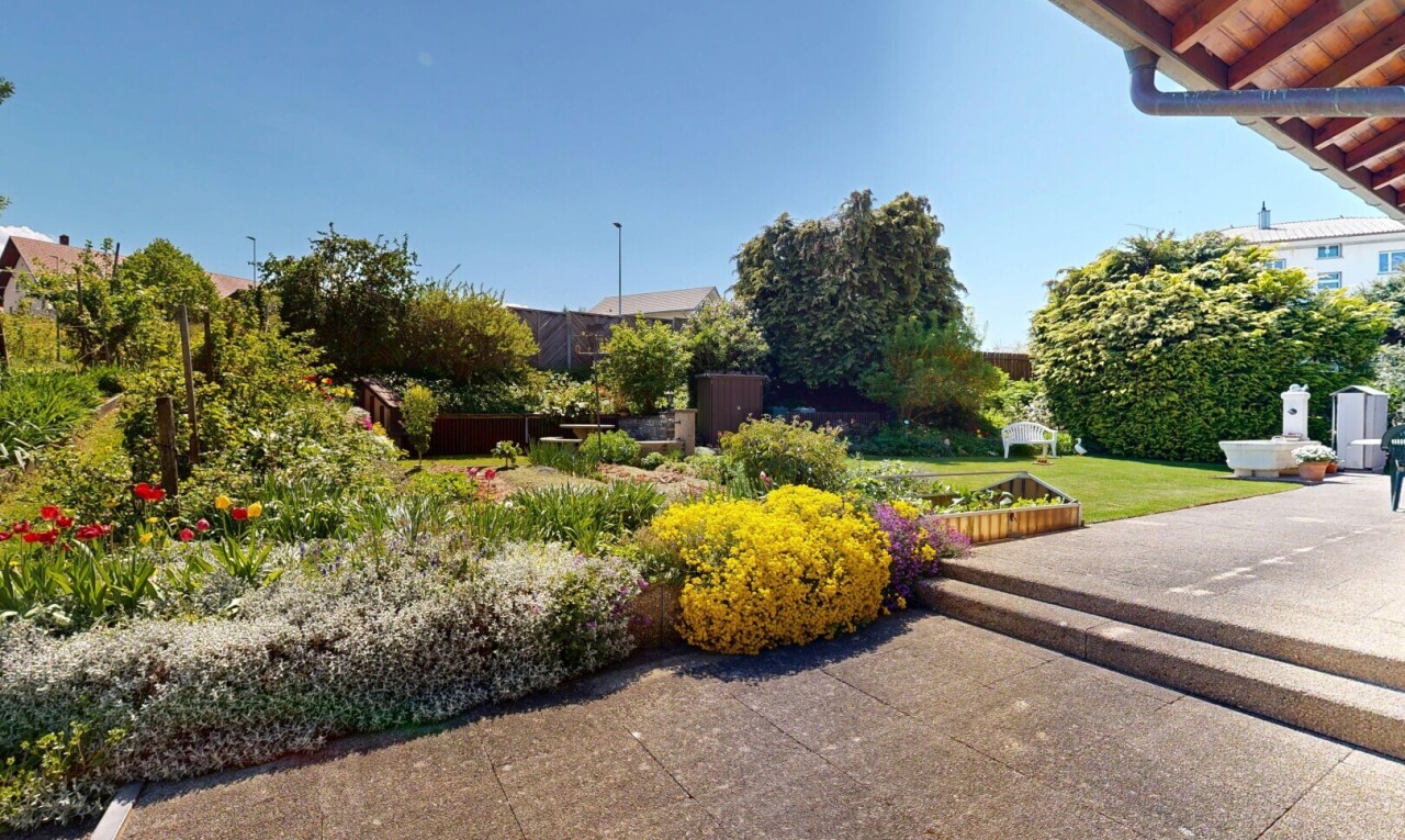 view of garden