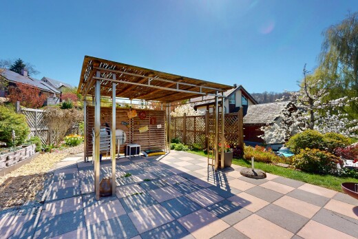 terrasse avec pergola, clôture, et terrasse