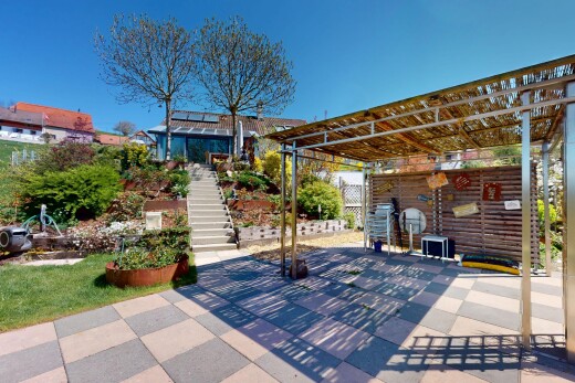 terrasse mit treppen und terrasse