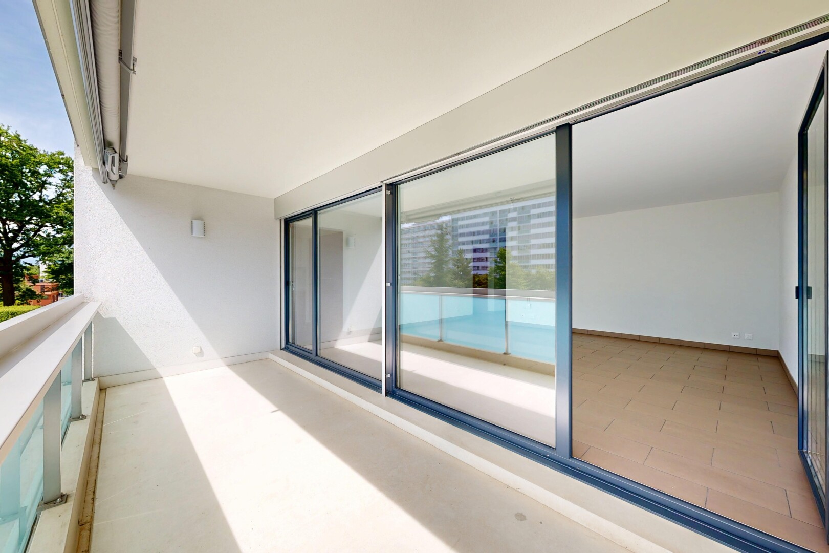 terrasse avec balcon, day time, et from property