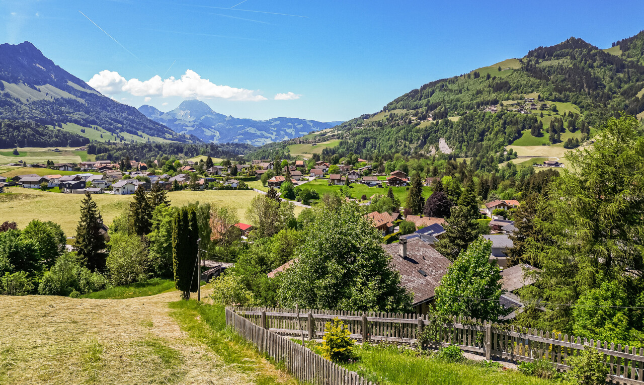 vue sur la montagne avec vue sur la montagne, mountain view, et day time