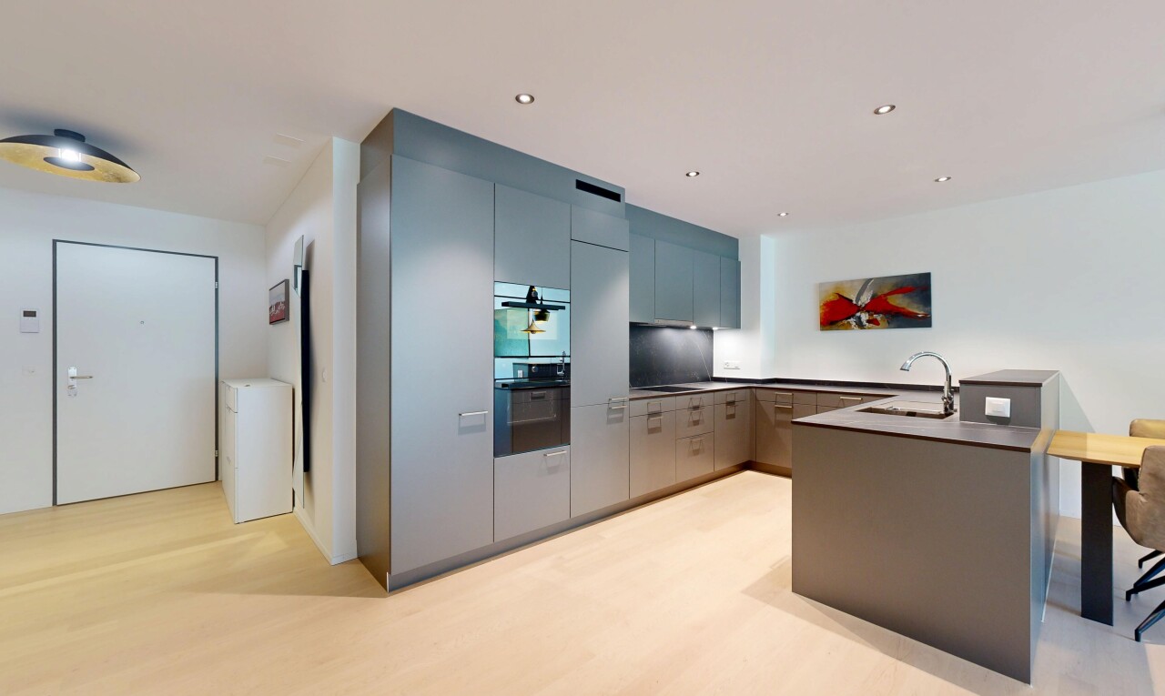küche mit light floor, drywall, gipskartonwand, full kitchen, und u shaped kitchen