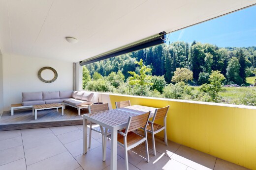 terrasse mit from property, terrasse, wohnraum im freien, und essbereich im freien