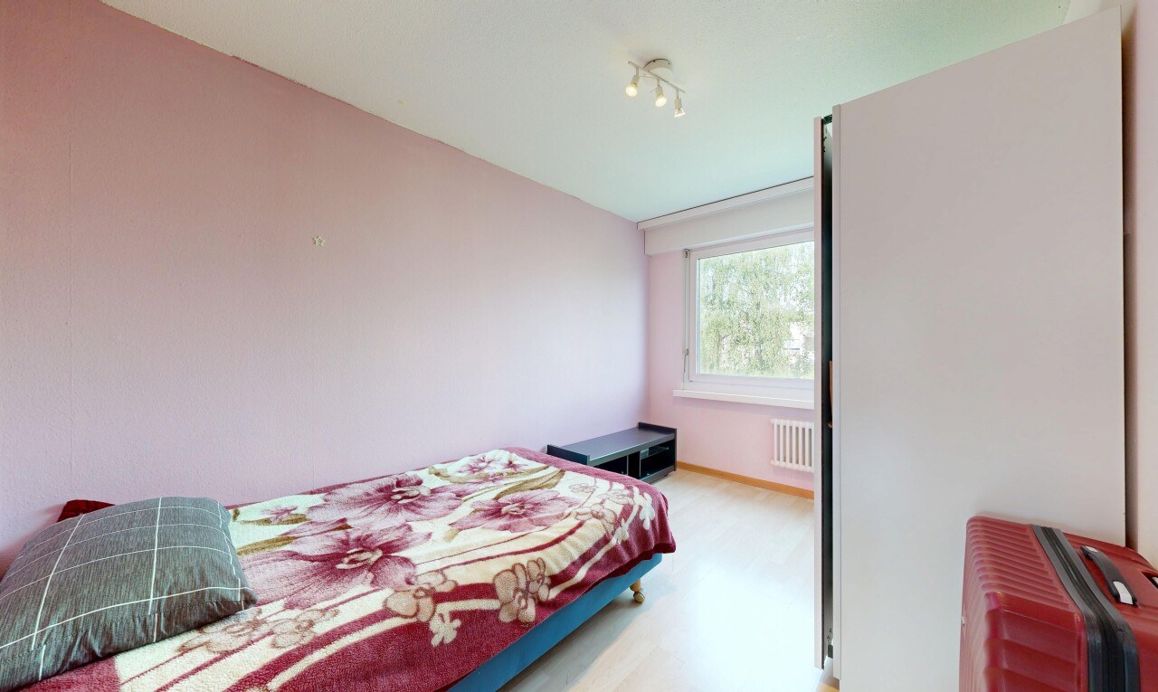 chambre avec cloison sèche, drywall, lumière naturelle, natural light, et inside property