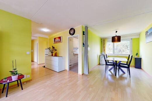 esszimmer mit holzfußboden, wood finish floor, gipskartonwand, drywall, und inside property