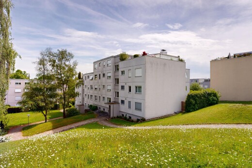 außenansicht mit blick auf wohnanlage, apartment complex view, und day time