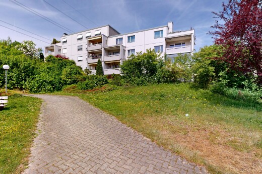 außenansicht mit apartment complex view, blick auf wohnanlage, day time, und from community