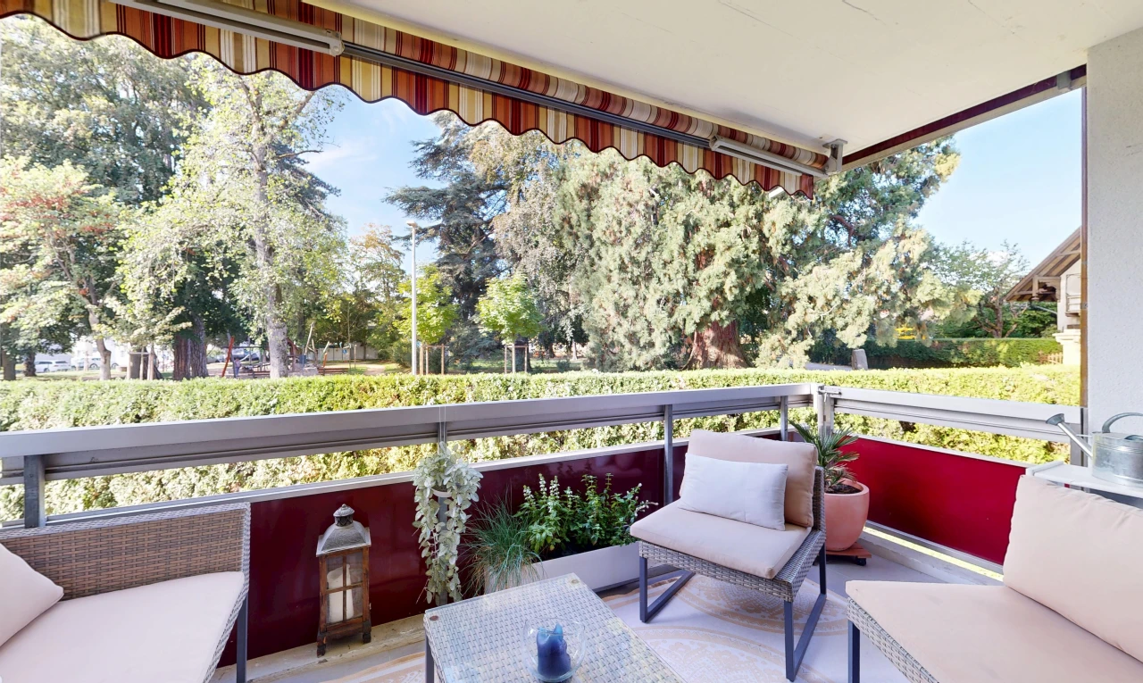 balkon mit from property, wohnraum im freien, und view focus
