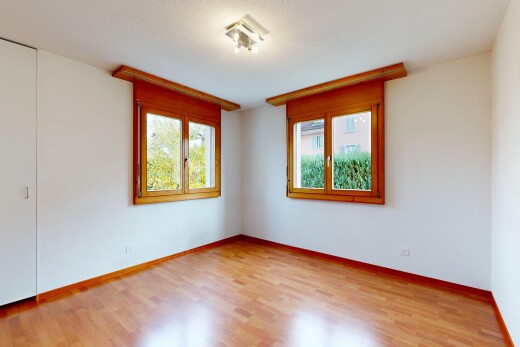 leerer raum mit natural light, natürliches licht, inside property, drywall, und gipskartonwand