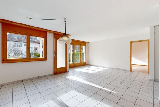 leerer raum mit gipskartonwand, drywall, inside property, natürliches licht, und natural light