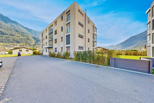 extérieur du bâtiment avec vue sur la montagne, mountain view, et day time