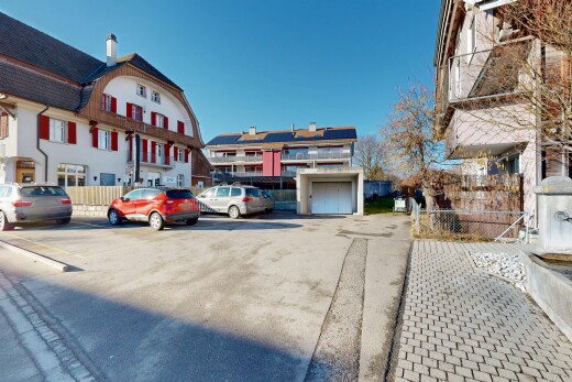 außenansicht mit day time und zaun