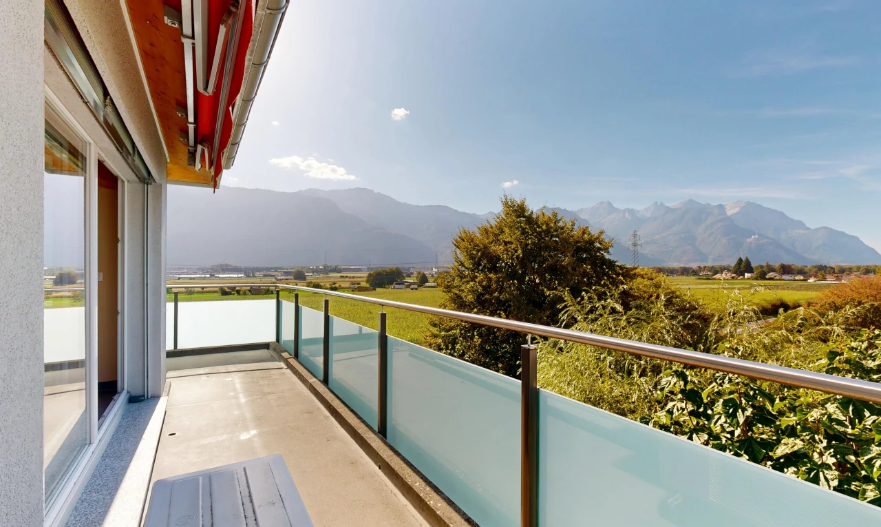 balcon avec balcon, view focus, from property, mountain view, et vue sur la montagne