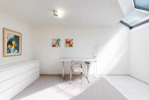 chambre avec drywall, cloison sèche, carpet, moquette, et inside property