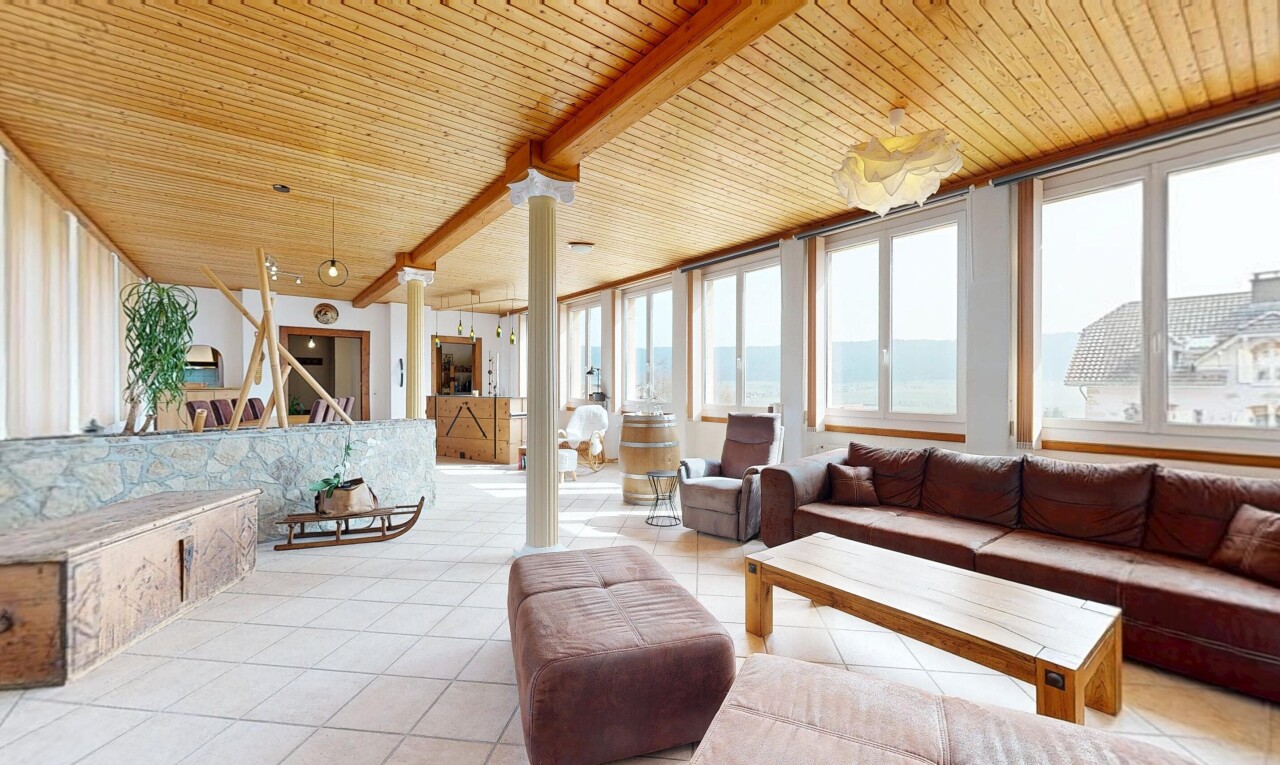 terrasse avec inside property, espace de vie extérieur, et véranda