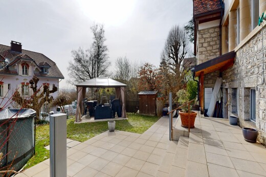 terrasse avec kiosque, terrasse, from property, et overcast