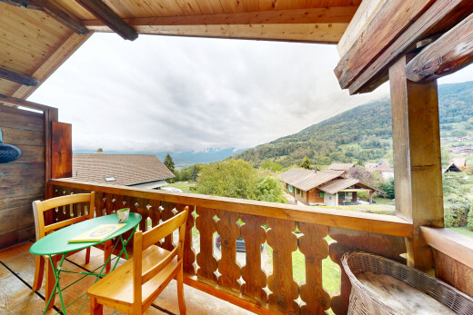 balkon mit balkon, blick auf die berge, mountain view, view focus, und from property