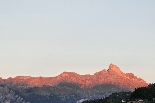 blick auf die berge mit blick auf die berge und mountain view