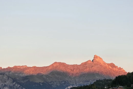 vue sur la montagne avec vue sur la montagne et mountain view