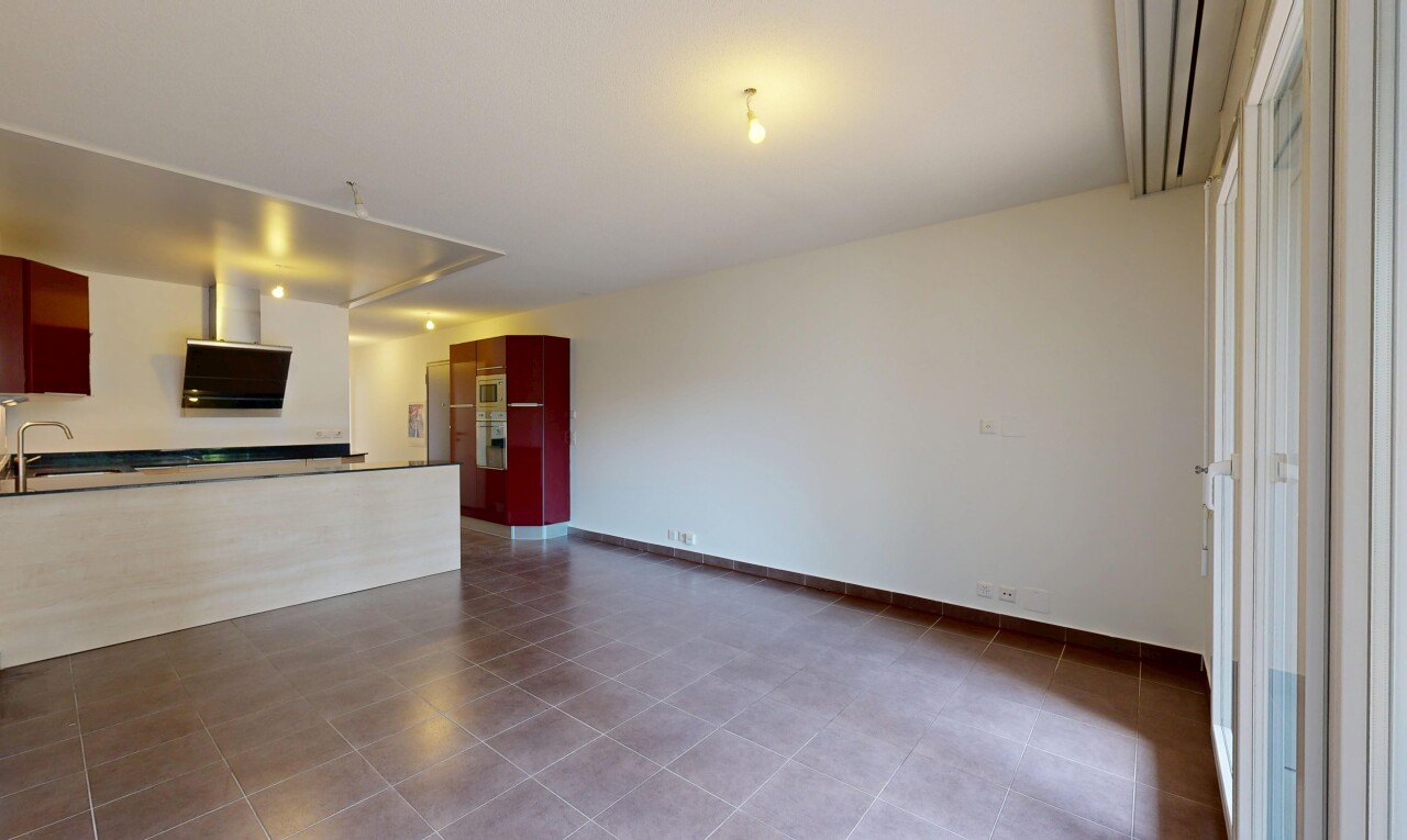 pièce vide avec drywall, cloison sèche, inside property, baseboards wall, et plinthes murales