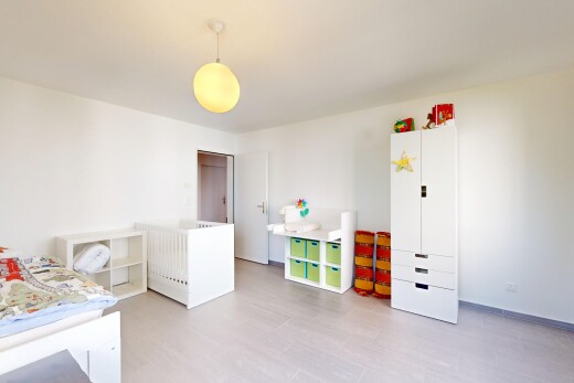 zimmer / schlafzimmer mit gipskartonwand