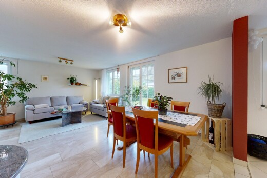 wohn- / esszimmer mit inside property, natural light, natürliches licht, drywall, und gipskartonwand