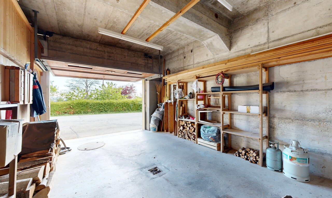 terrasse avec inside property