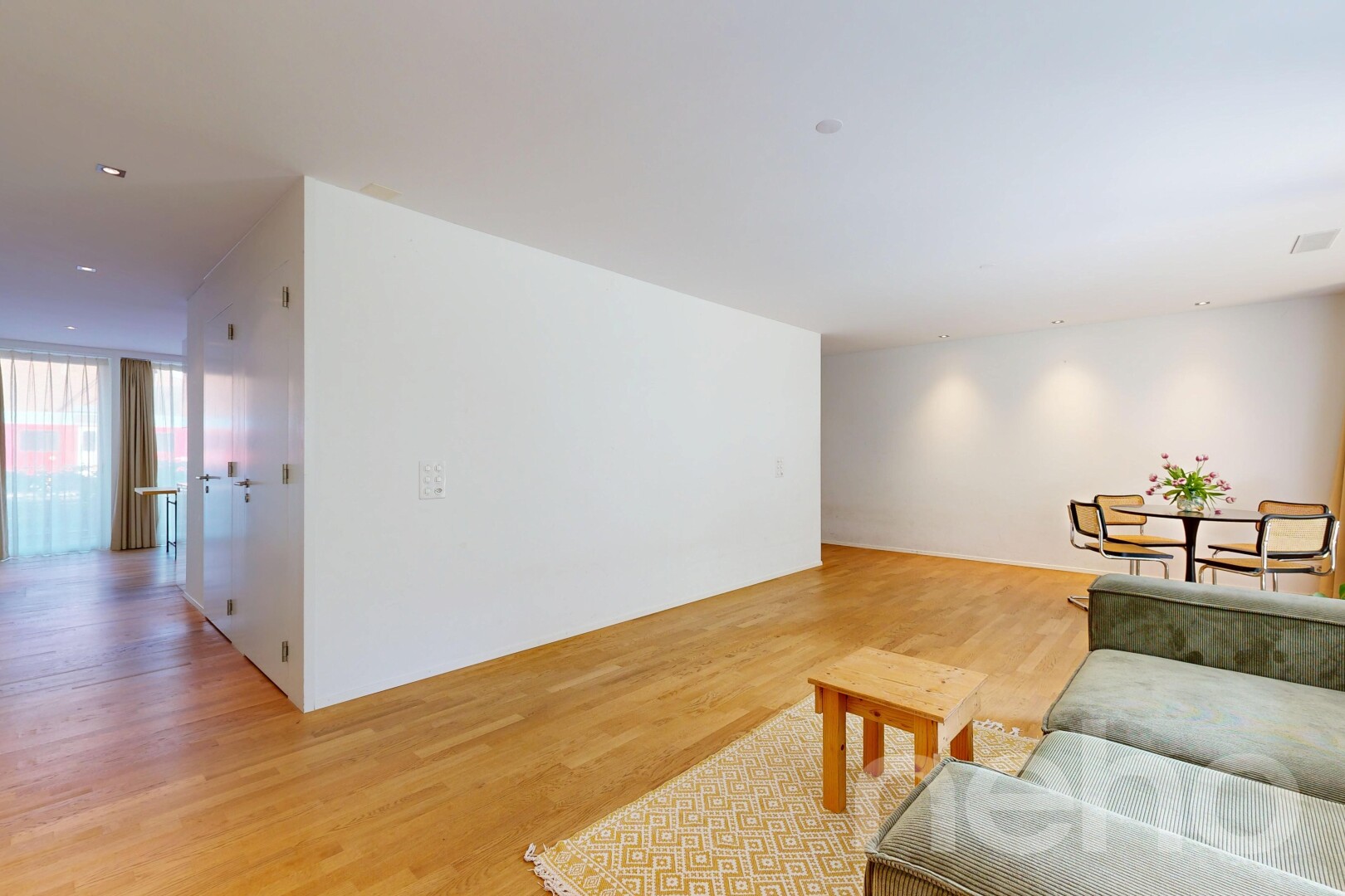 wohn- / esszimmer mit inside property, natural light, natürliches licht, drywall, und gipskartonwand