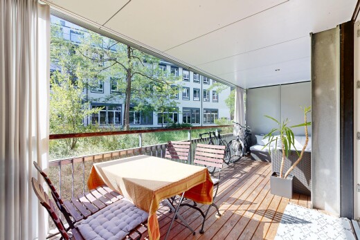 terrasse mit apartment complex view