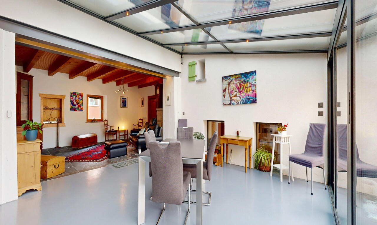 esszimmer mit inside property, finished concrete floor, betonboden, concrete floor, und gipskartonwand