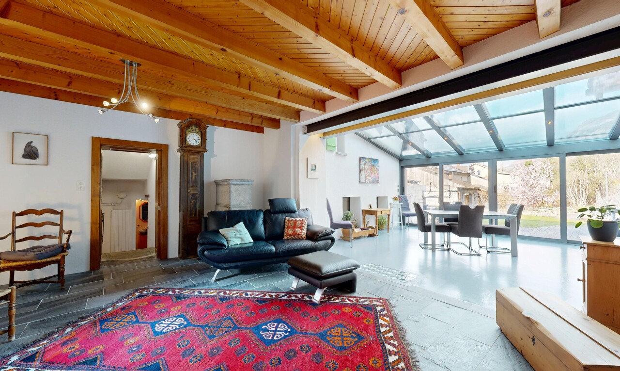 Rare ! Grande Maison villageoise rénovée avec Carnotzet