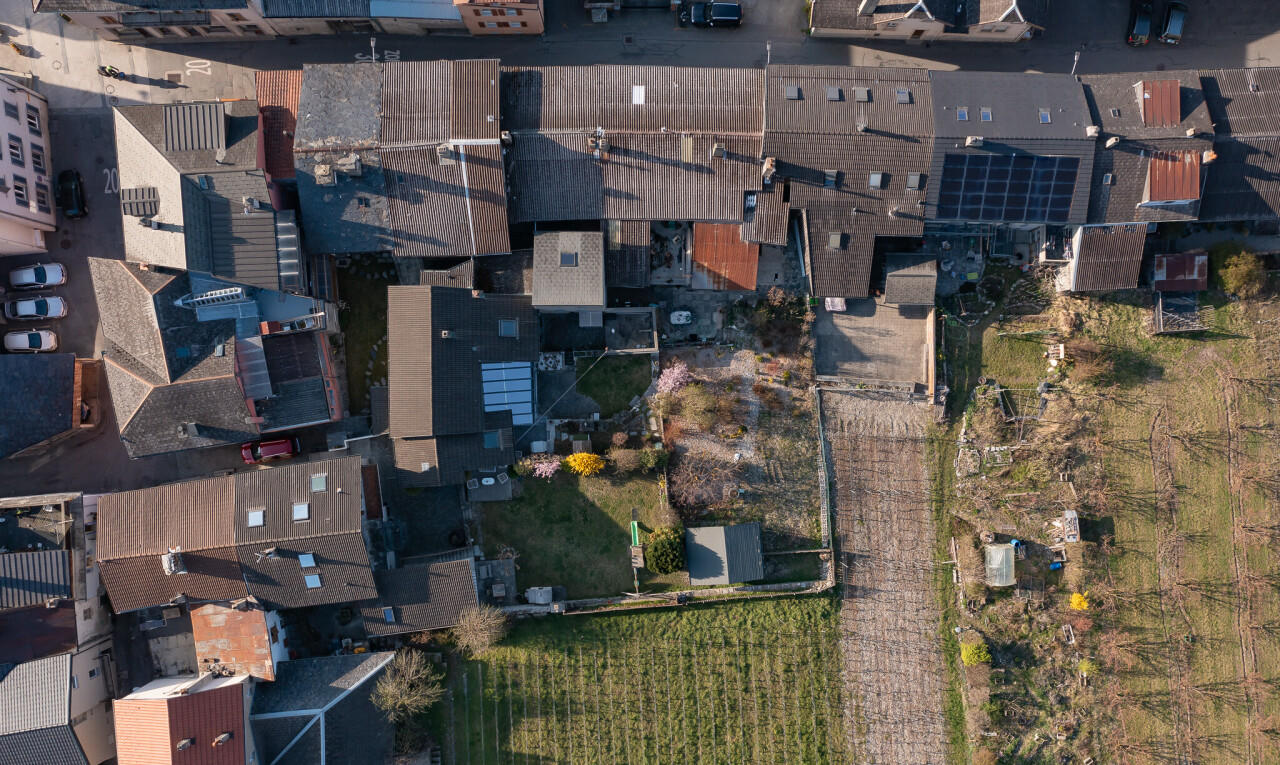 lage auf der karte mit aerial map