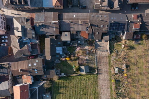 lage auf der karte mit aerial map