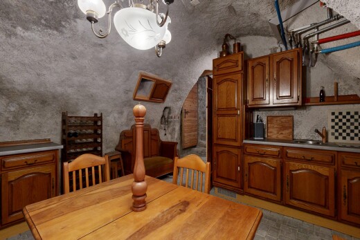 esszimmer mit inside property, waschbecken, und light floor