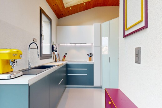 küche mit dachfenster, light floor, vaulted ceiling, dachschräge, und inside property