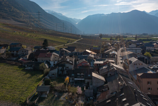 blick auf die berge mit blick auf die berge, mountain view, day time, wohngebietblick, und residential view