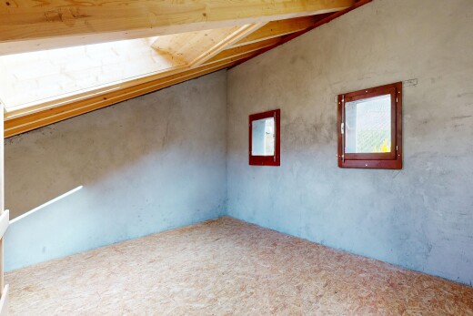 leerer raum mit inside property, teppich, carpet, natürliches licht, und natural light