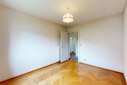 leerer raum mit parquet floor, holzfußboden, wood finish floor, gipskartonwand, und drywall