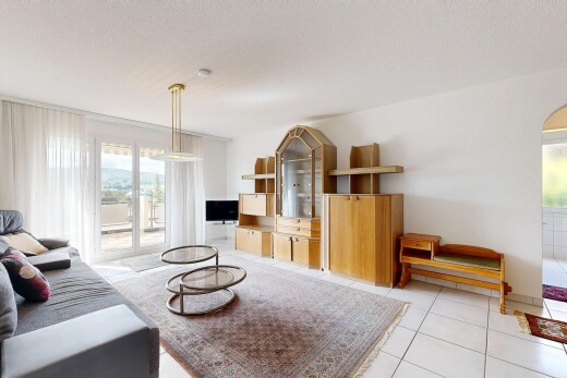 wohnzimmer mit gipskartonwand, drywall, inside property, natürliches licht, und natural light