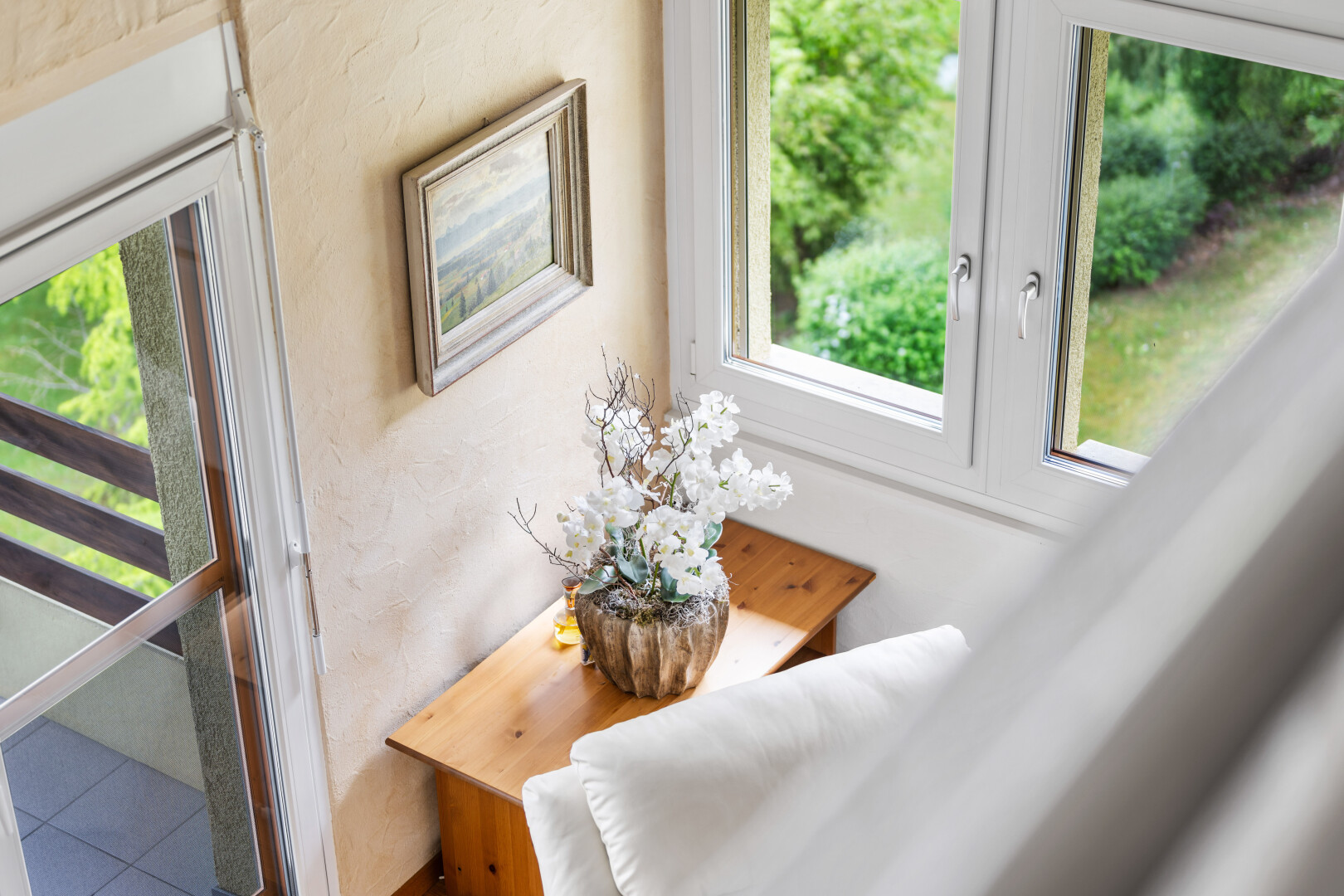 détails avec object, inside property, window, et interior