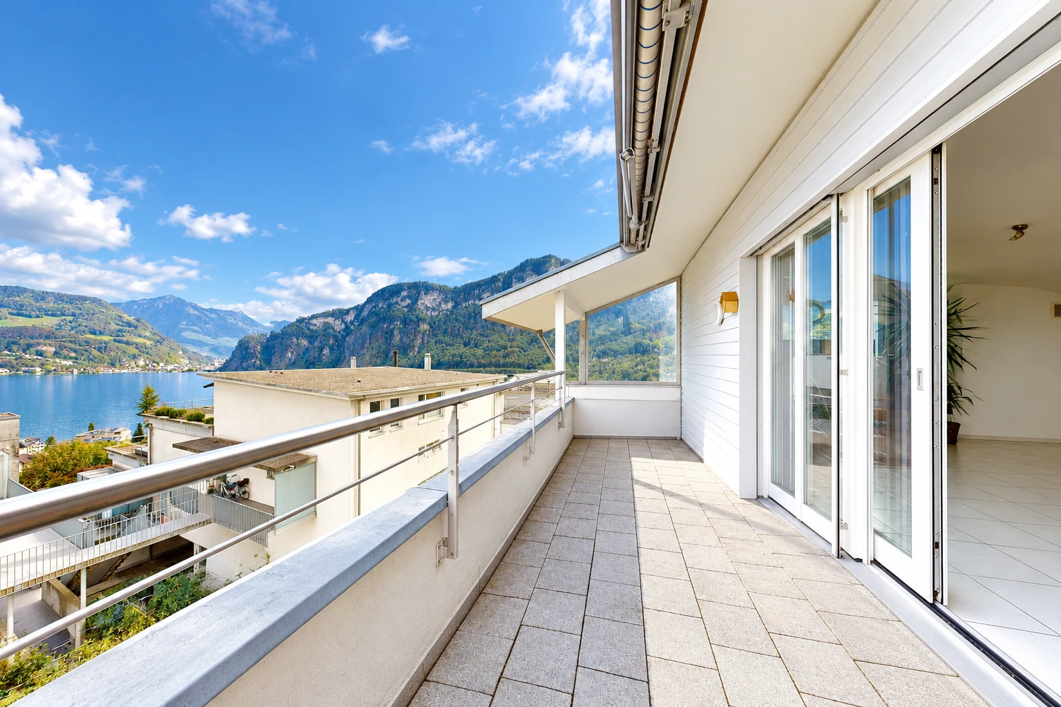 balkon mit blick auf die berge, mountain view, balkon, view focus, und day time
