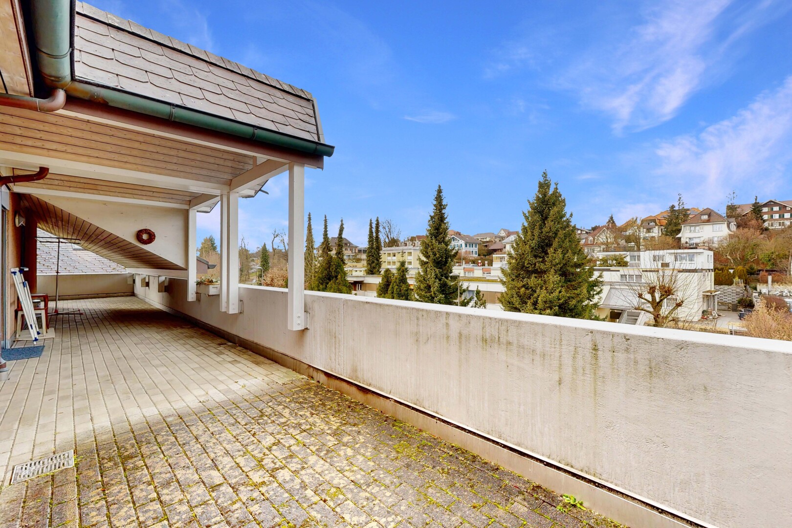 terrasse avec day time, from property, residential view, et vue résidentielle
