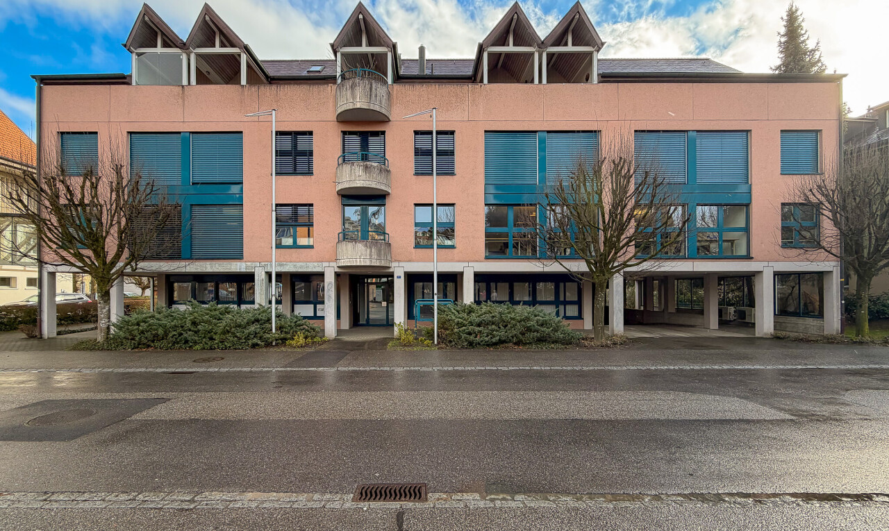 façade avec day time, from community, et bardage en stuc