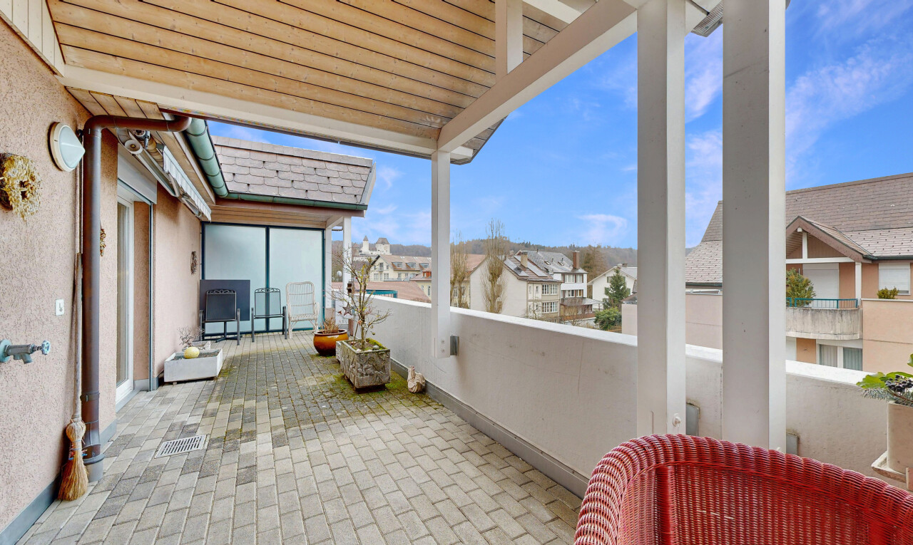terrasse avec from property, day time, vue résidentielle, residential view, et terrasse