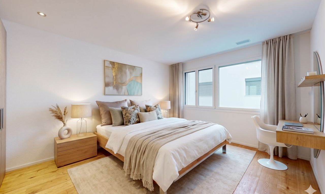 zimmer / schlafzimmer mit inside property, gipskartonwand, drywall, holzfußboden, und wood finish floor