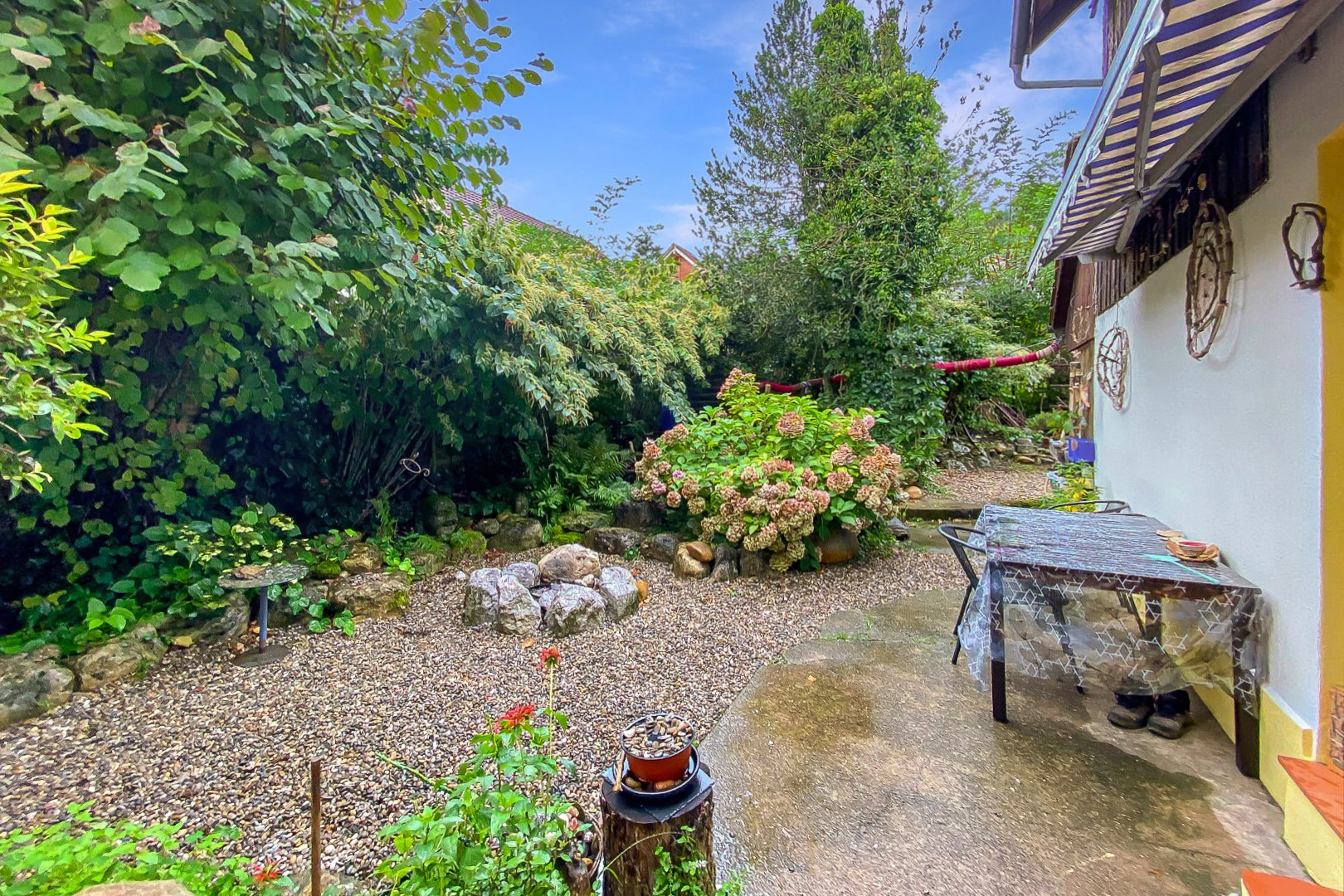jardin avec patio