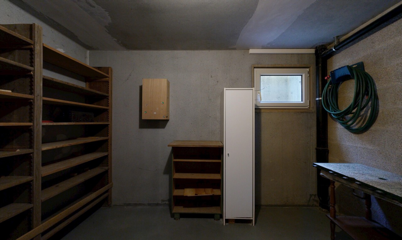 espace intérieur avec sous-sol